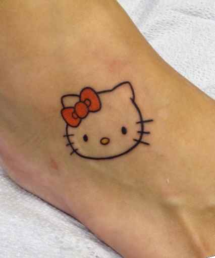 Cute tattoo ideas for girls on foot