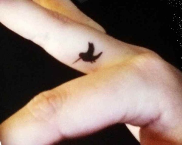 Cute meaningful tattoos for fingers