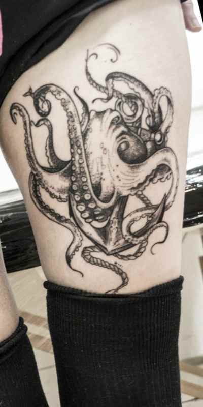 Simple black octopus tattoo